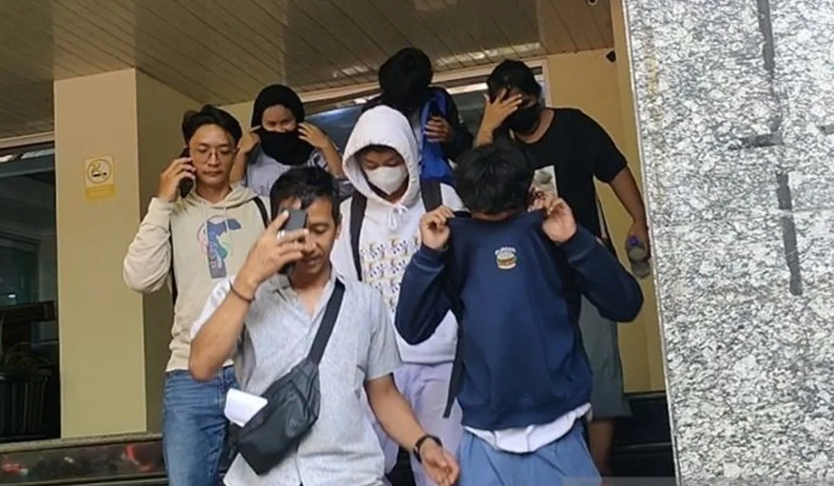 Dampak-Negatif-Keterlibatan-Siswa-Dalam-Demonstrasi