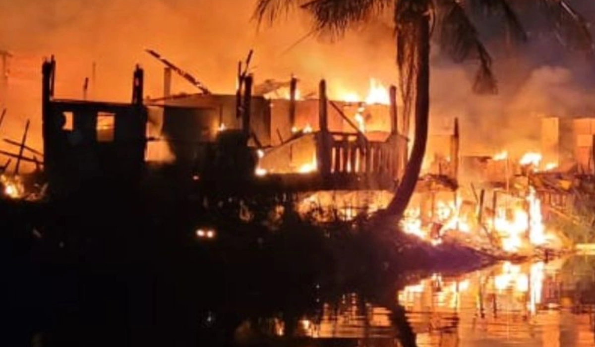 61-Penyintas-Kebakaran-di-Jakarta-Utara-Dibantu-Polisi