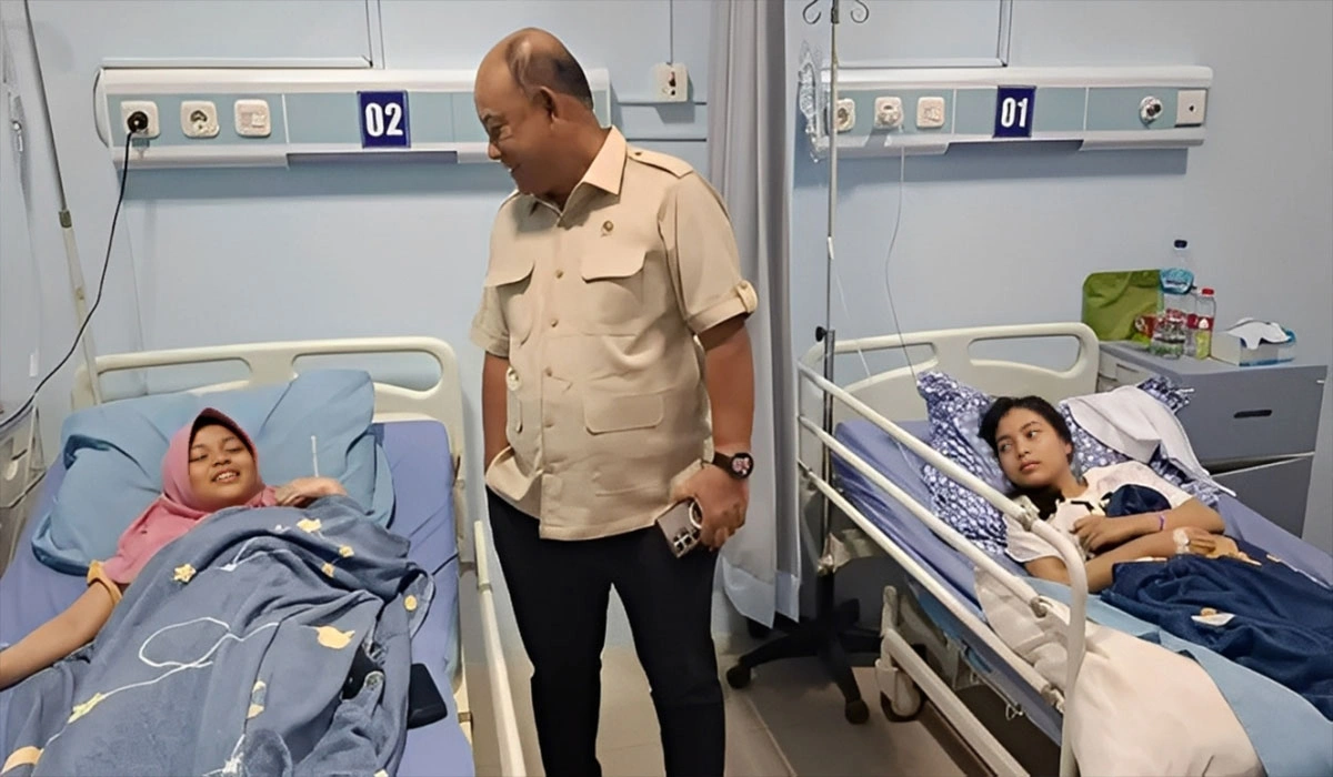 7-Remaja-SMA-di-Jakut-Dilarikan-ke-RS,-MBG-Diduga-Penyebabnya