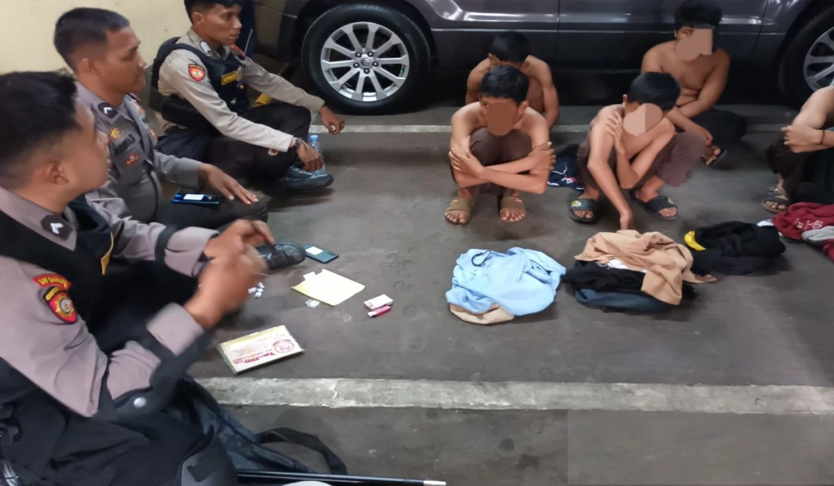 Tawuran Remaja di Jakarta: Polisi Amankan Lima PelakuTawuran Remaja di Jakarta: Polisi Amankan Lima Pelaku