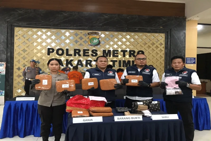 ​Polres Metro Jaktim Bekuk Jaringan Narkoba Antarprovinsi, Amankan 26 Kg Ganja Dari Medan​