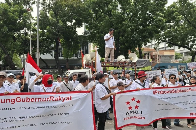 Pedagang DKI Gelar Unjuk Rasa Tolak Raperda Kawasan Tanpa Rokok