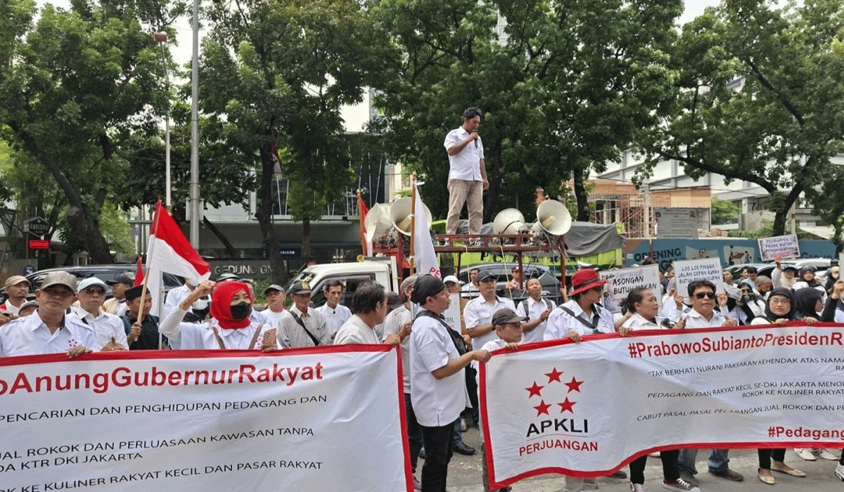 Pedagang-DKI-Gelar-Unjuk-Rasa-Tolak-Raperda-Kawasan-Tanpa-Rokok