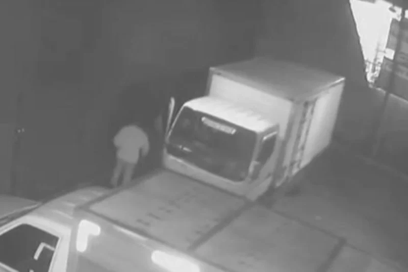 Terekam CCTV, Pencurian Truk Boks Di Sunter Jakarta Utara Bikin Heboh