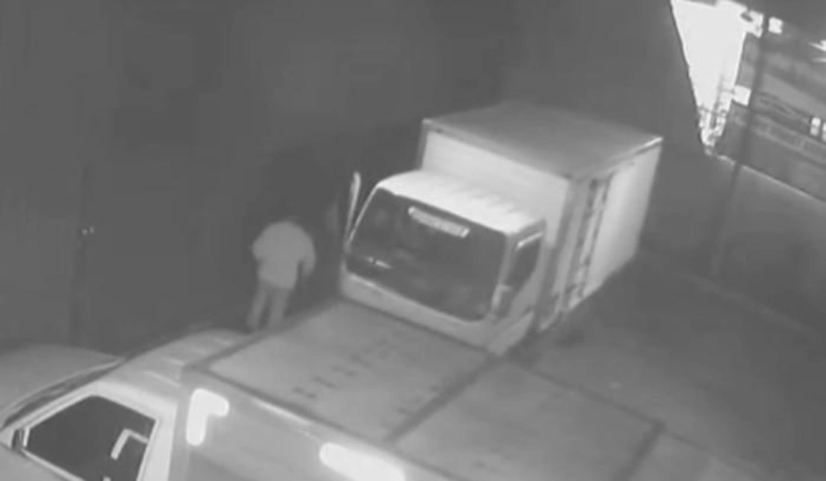 Terekam CCTV, Pencurian Truk Boks Di Sunter Jakarta Utara Bikin Heboh