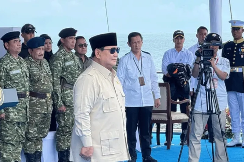 Prabowo Saksikan Parade Kapal Perang Canggih Di Teluk Jakarta, Bukti Kekuatan TNI AL Memukau