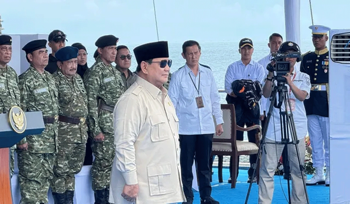 Prabowo Saksikan Parade Kapal Perang Canggih Di Teluk Jakarta, Bukti Kekuatan TNI AL Memukau