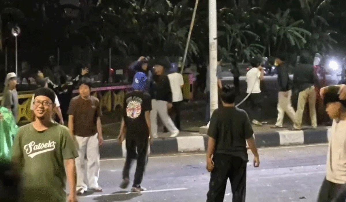 Dampak-Tawuran-Terhadap-Warga-dan-Aktivitas-Sehari-Hari