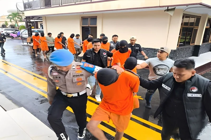 Polisi Bongkar Peredaran Narkoba di Kuningan Jakarta, 17 Orang Ditangkap